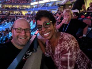 Gladys Knight and Rabbi Jason Miller
